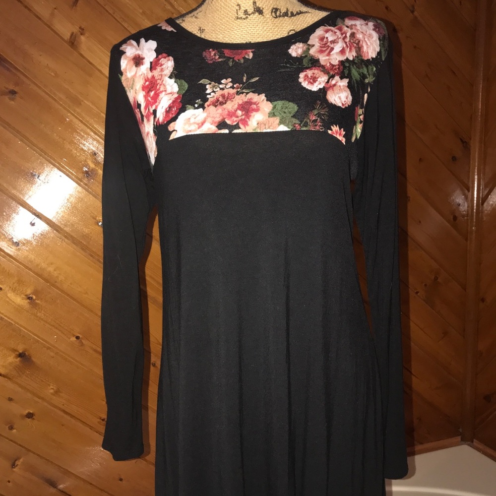 Black mini dress with floral yoke in soft fabric